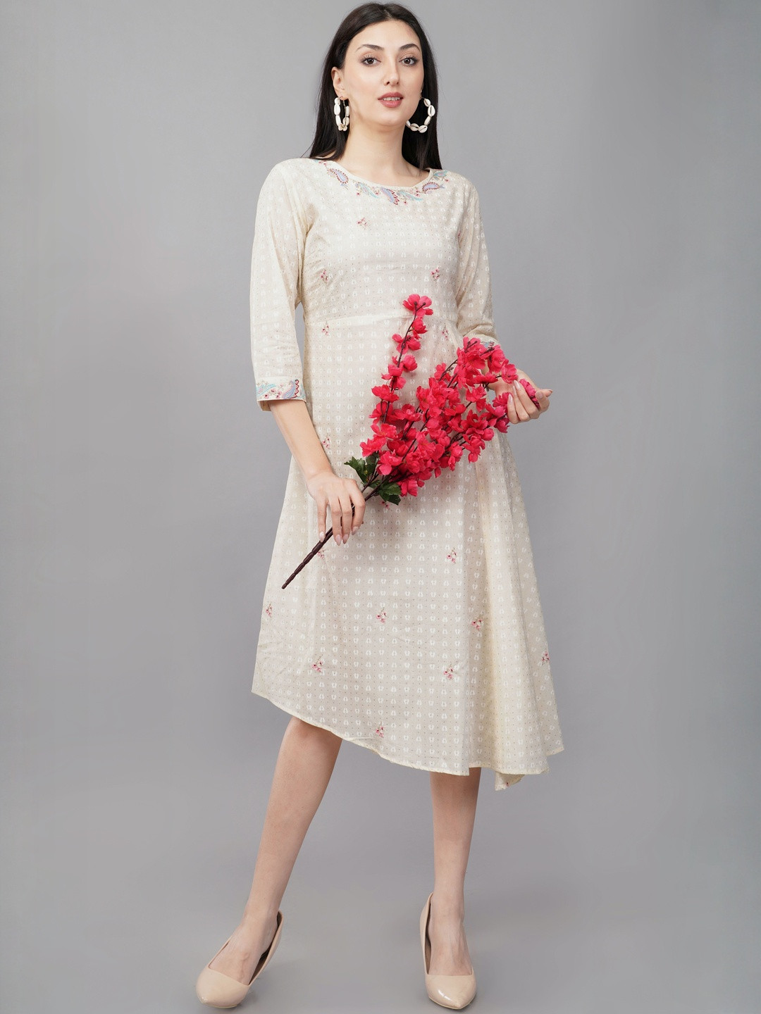 Shruthi Floral Embroidered Pure Cotton Straight Kurtis