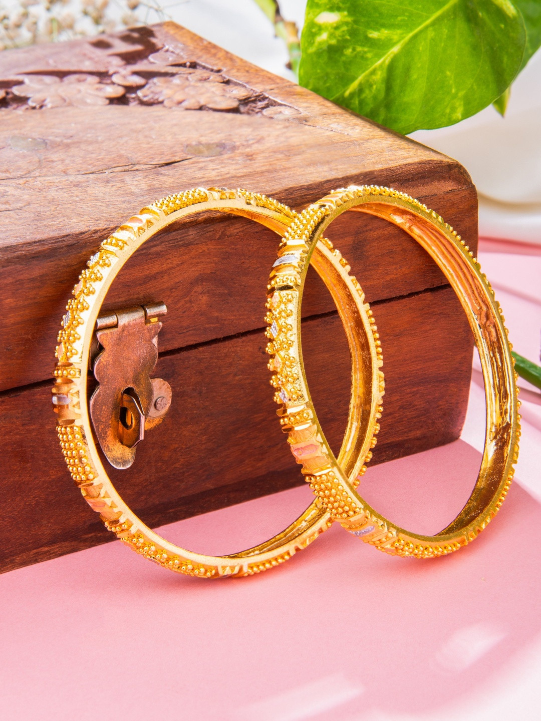 FAA FASHION Set Of 2 Gold-Plated Bangles
