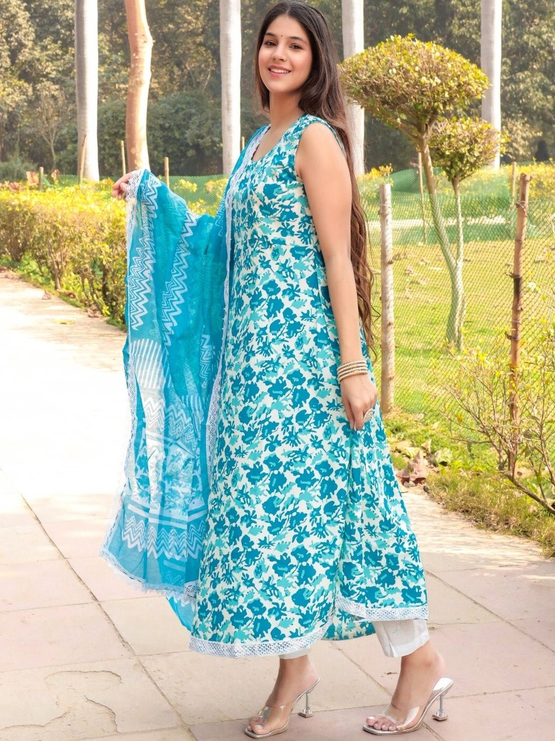 Tashvi's Floral Printed Round Neck Pure Cotton Kurta With Pyjamas & Dupatta