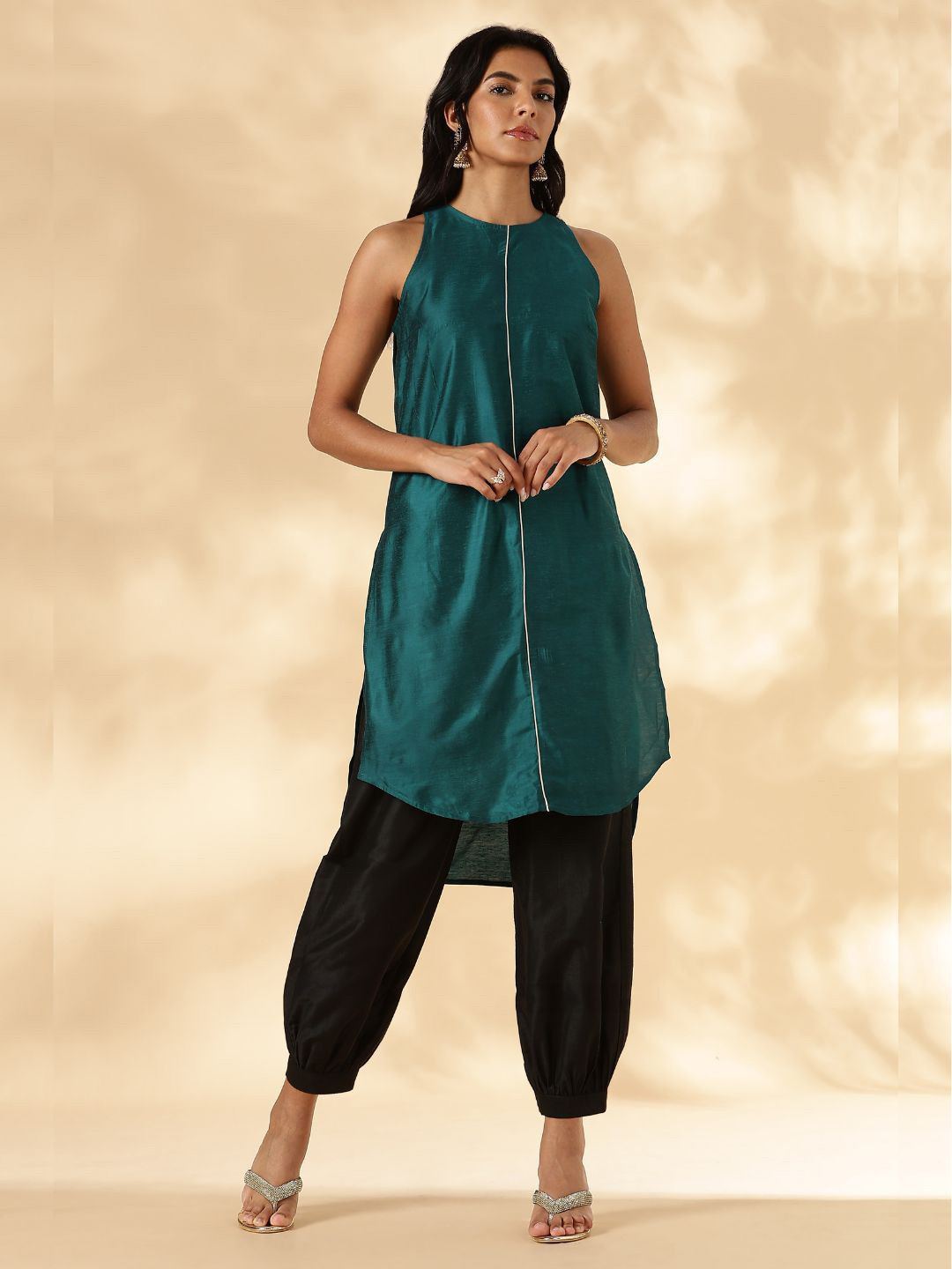 Abhishti Round Neck High-low Kurta With Contrast Piping