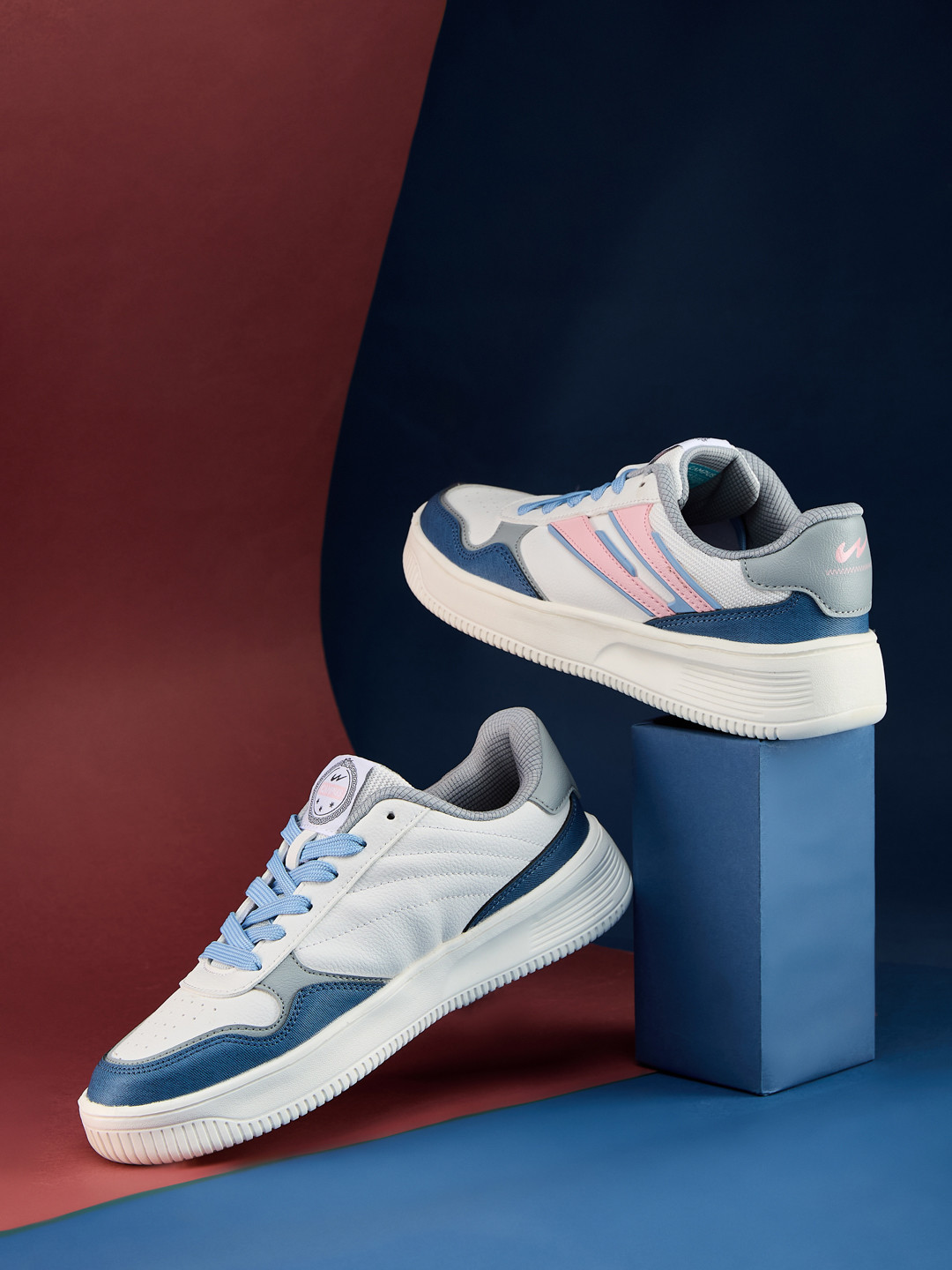 Campus Smolt Women Colourblocked Sneakers