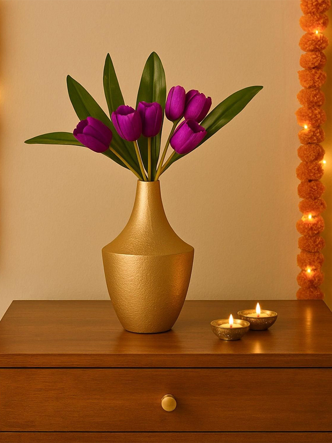 MARKET99 VON CASA Gold Toned Matte-Finished Surahi-Shaped Metal Big Flower Vase