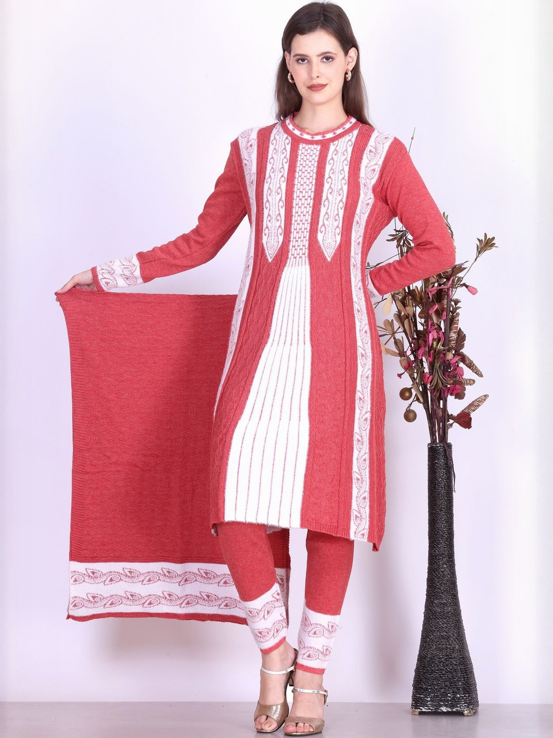 FIRST SLEEP Women Woven Design Kurta with Leggings & Dupatta