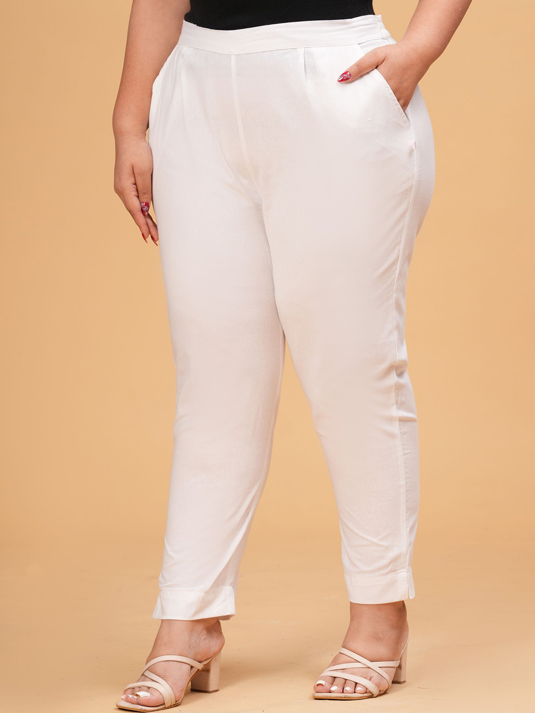 DIGITAL SHOPEE Women Easy Wash Pleated Mid-Rise Formal Trousers