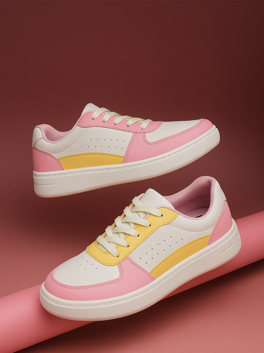 The Roadster Lifestyle Co Women Color Block Sneakers