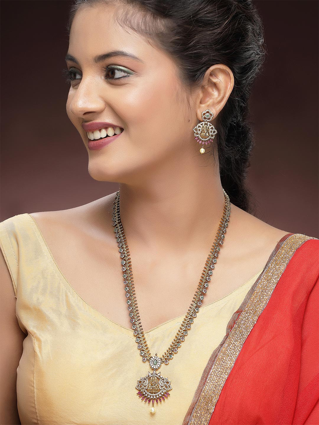 KARATCART Gold-Plated Artificial Stones Studded Laxmi Mata Rani Temple Jewellery Set