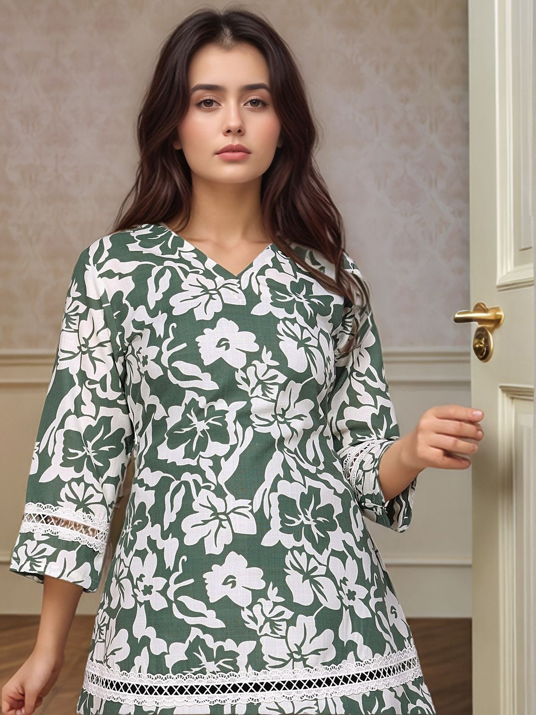 Anouk Floral Printed V-Neck Thread Work Schiffli Lace Kurti