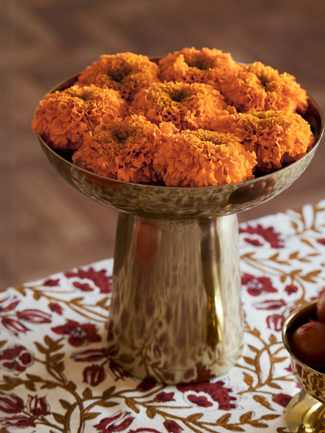 H&M Aluminium Metal vase