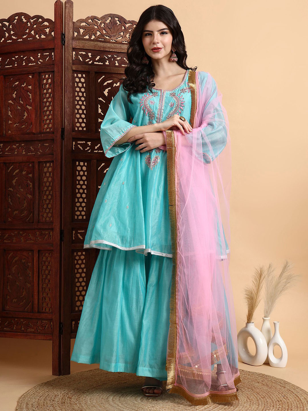 House of Pataudi Women Hand Embroidered Zradosi Kalidar Anarkali Kurti & Sharaha