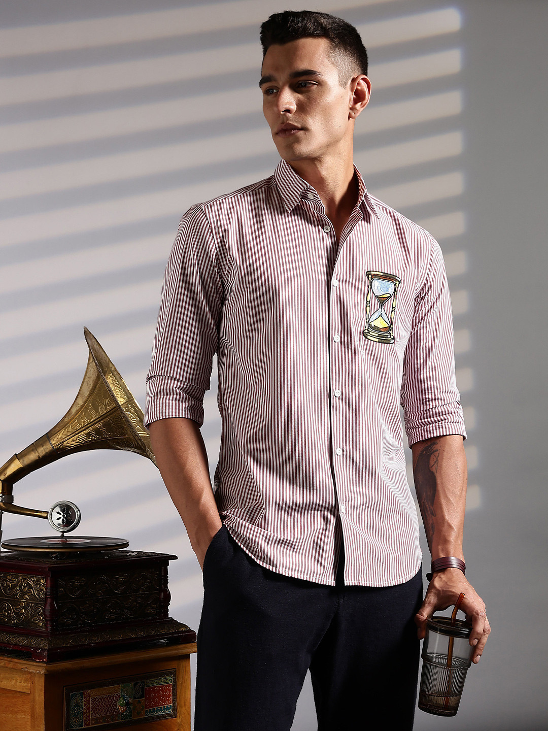 Eszett Striped Embroidery Spread Collar Sand Clock Cotton Shirt