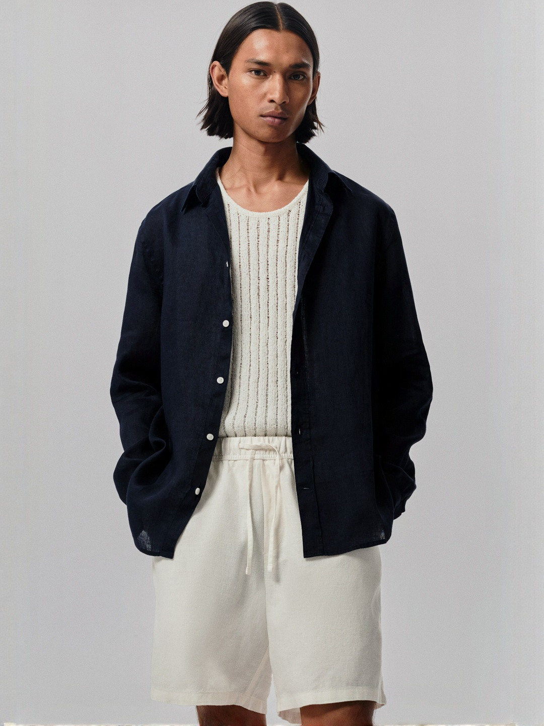 H&M Men Relaxed Fit Linen-Blend Shorts