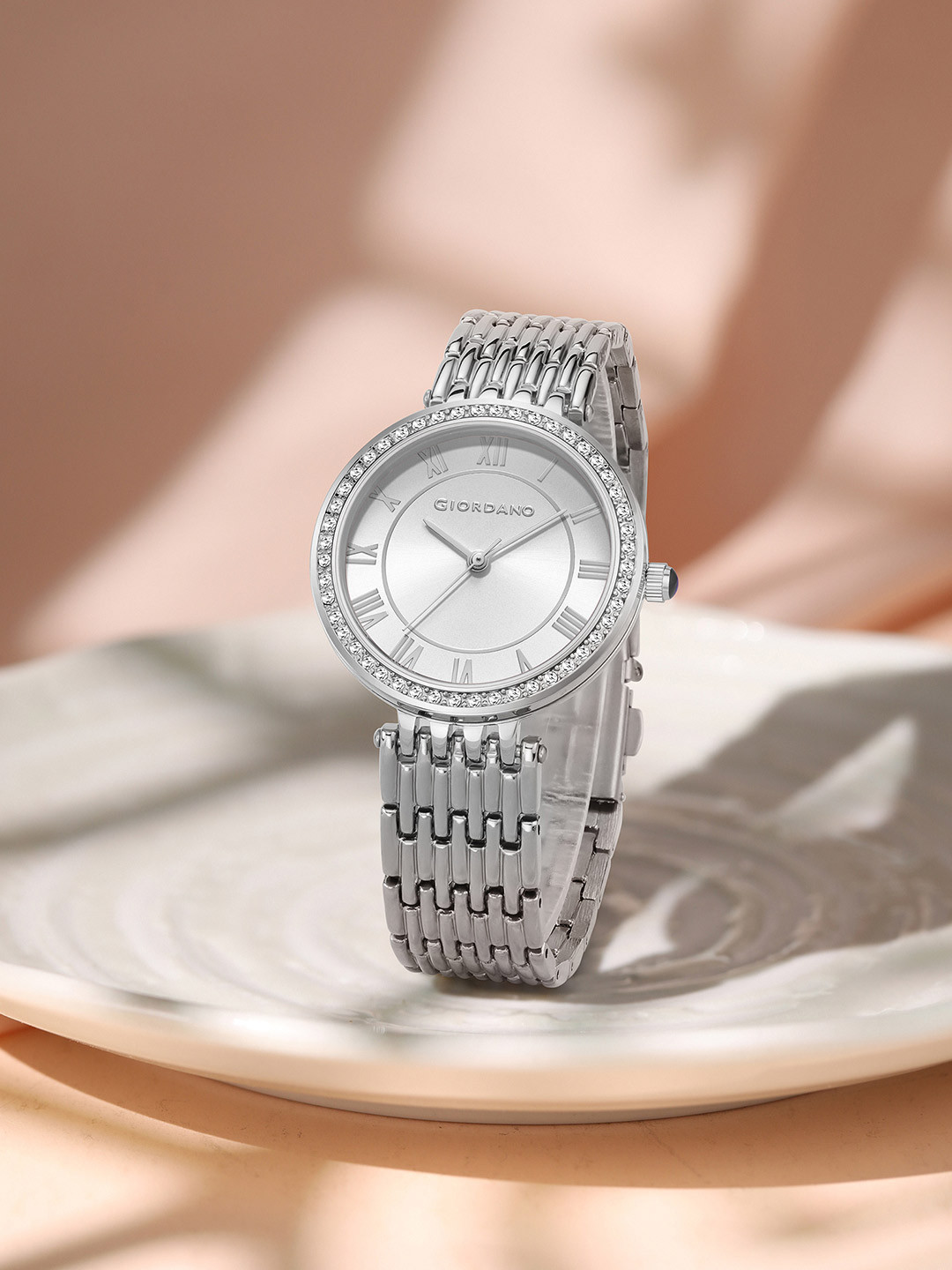 Giordano Eleganza Collection Women Round Diamond-Set with Metal Strap Analog Watch