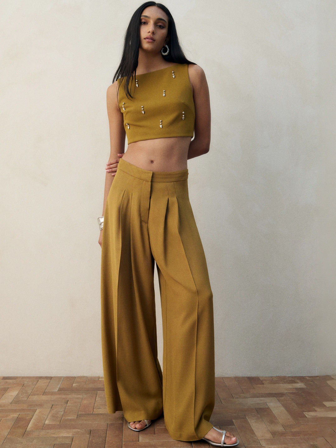 H&M Women Korean Solid Loose Fit Pleated Trousers