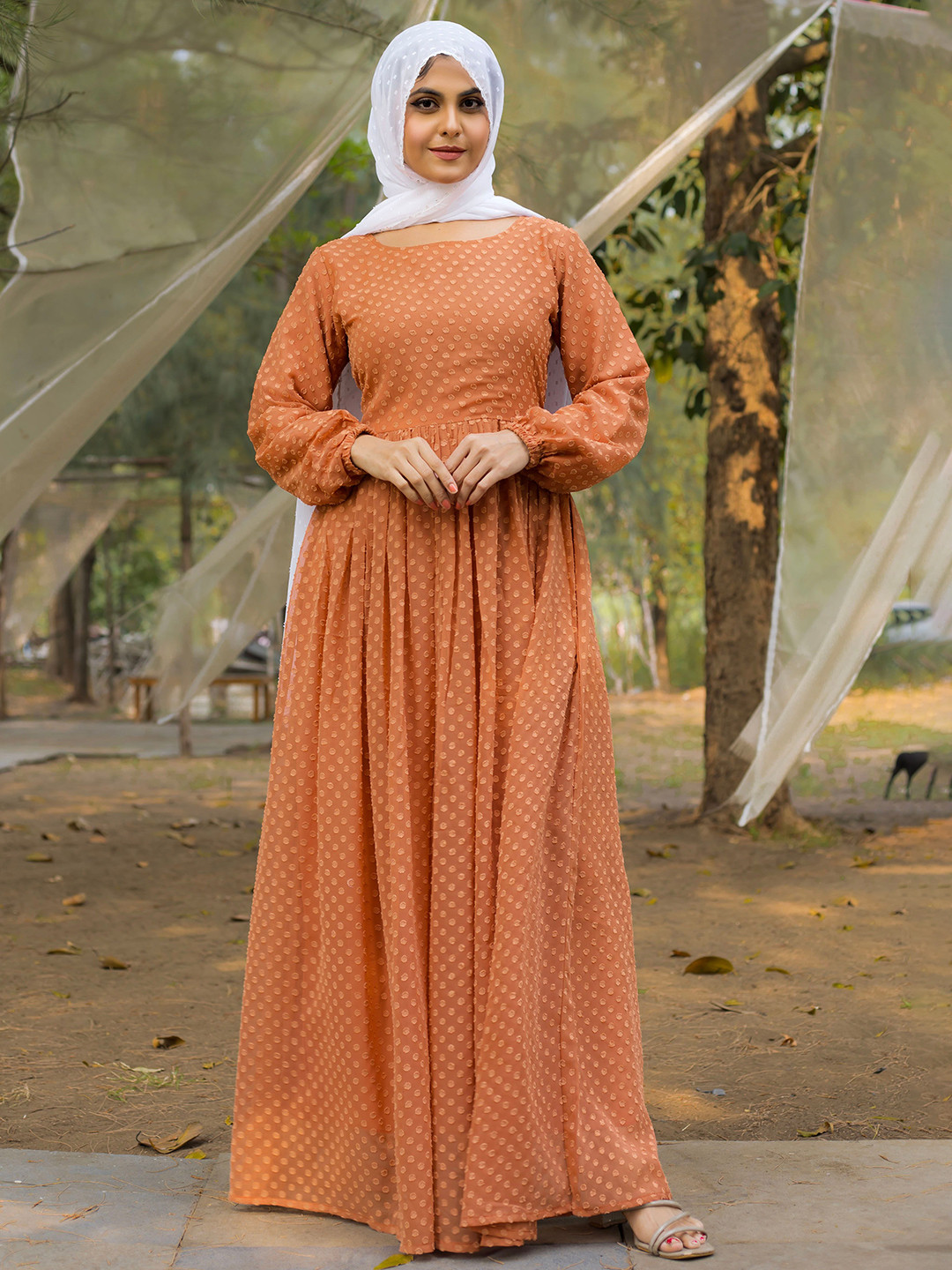 SARINKU Georgette Self Design Gathered or Pleated Fit and Flare Maxi Dress