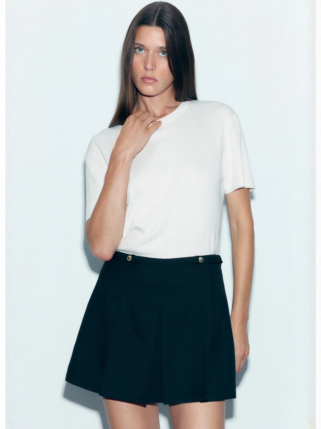 H&M Women Black Pleated Skort