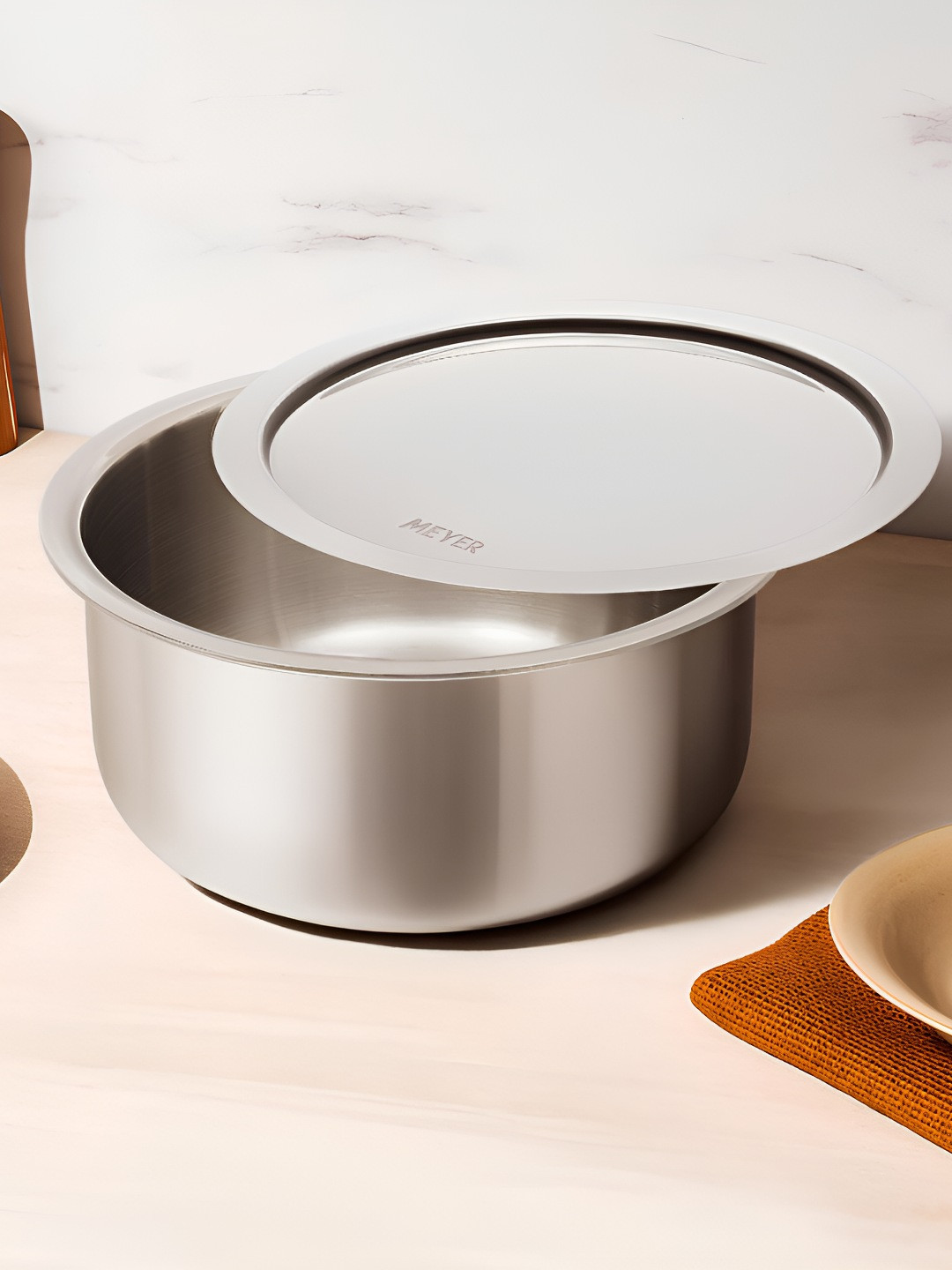 MEYER Trivantage 24 cm Tri-Ply Stainless Steel Tope With Lid - 4.9L