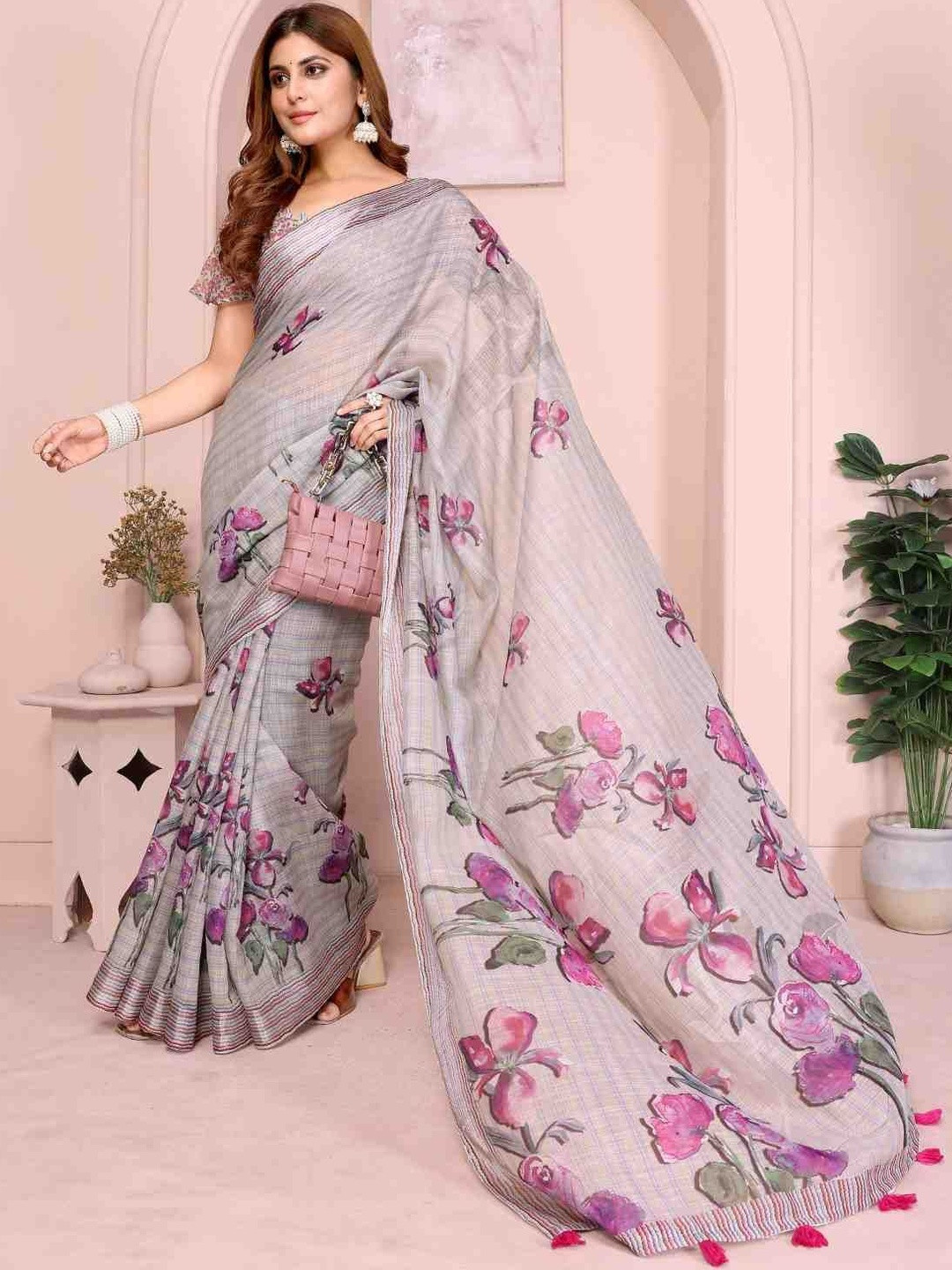 Tarlas Sarees Floral Printed Pure Linen Saree withn Blouse Piece