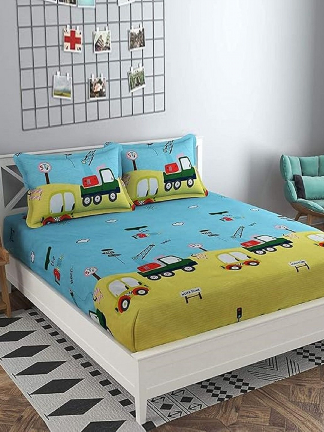 LUZDECOR Sea Green & Yellow Cartoon Characters Microfiber Queen Bedsheet Set 2.29m x 2.54m