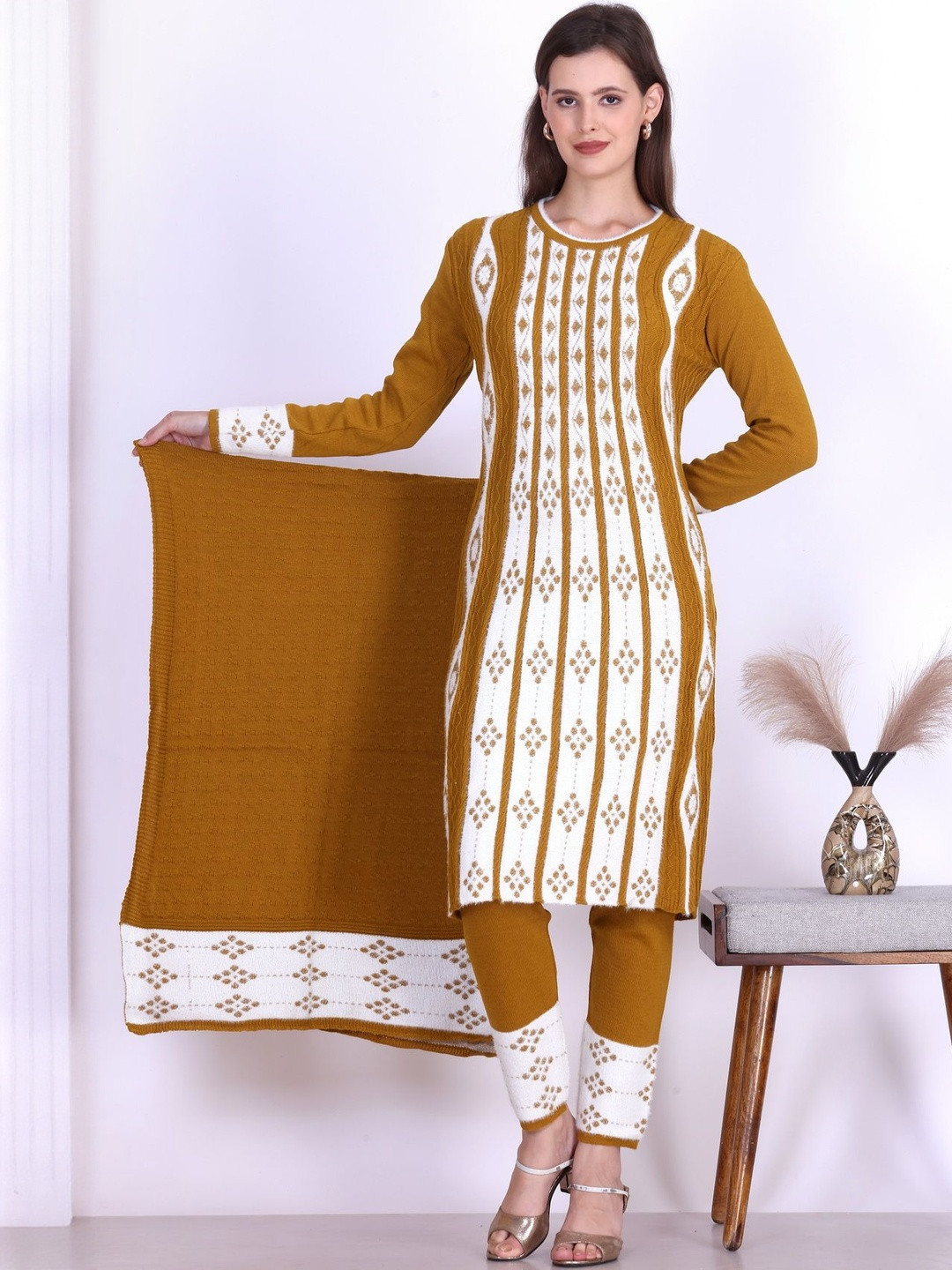 FIRST SLEEP Women Regular Kurta with Churidar & With Dupatta