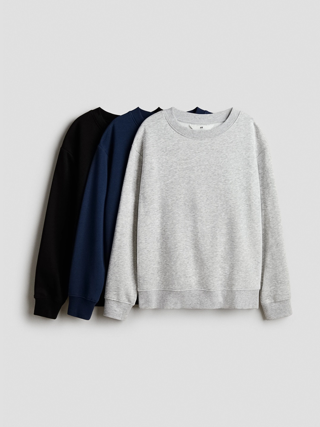H&M Boys 3-Pack Round Neck Long Sleeves Sweatshirts