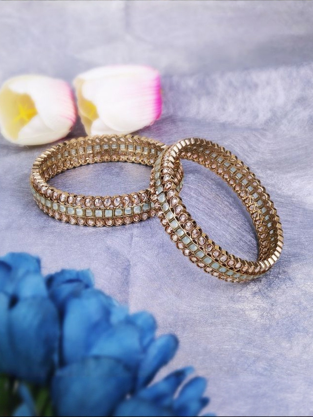 SALONI FASHION JEWELLERY Women Set of 2 Alloy Oval Shape Stone Gold Plated Bangles