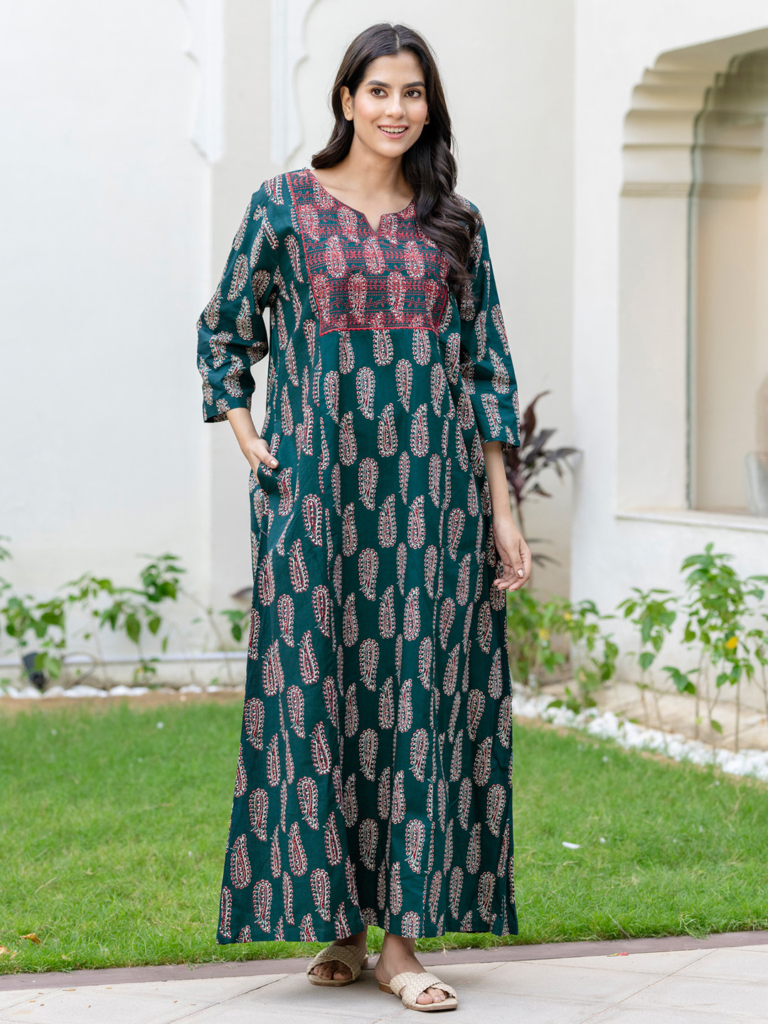 Nihsamah Round Neck Printed Maxi Nightdress