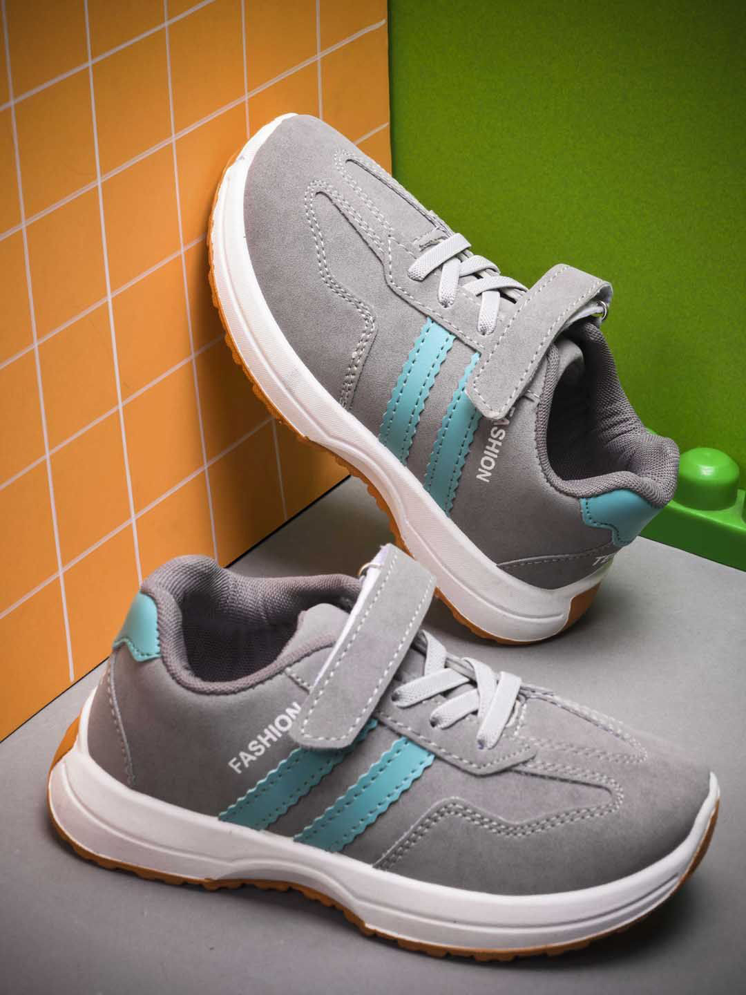 Crazyly Boys Mesh Velcro Marking Running Shoes