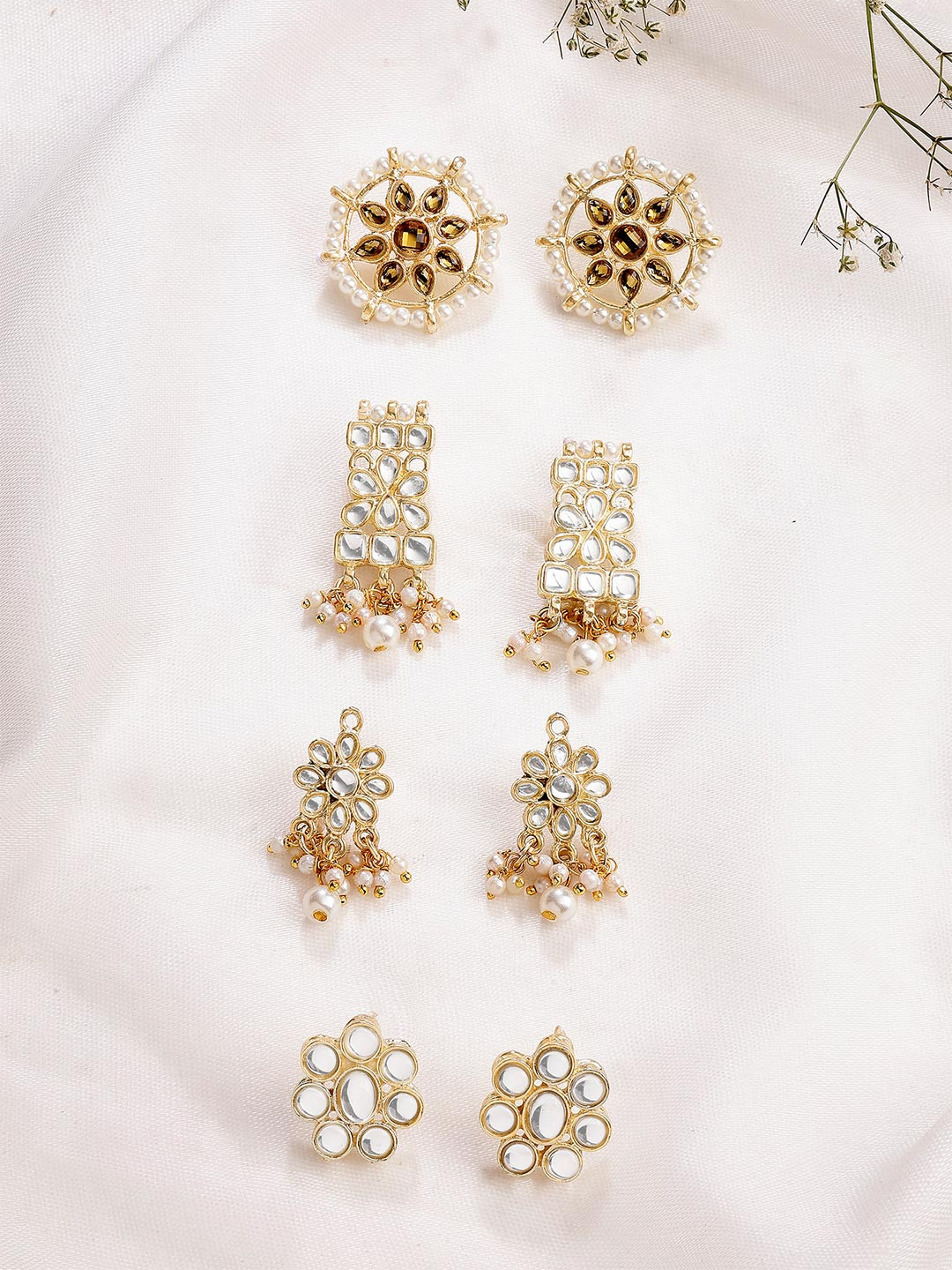 KARATCART Handcrafted Kundan Gold-Plated Drop Earrings