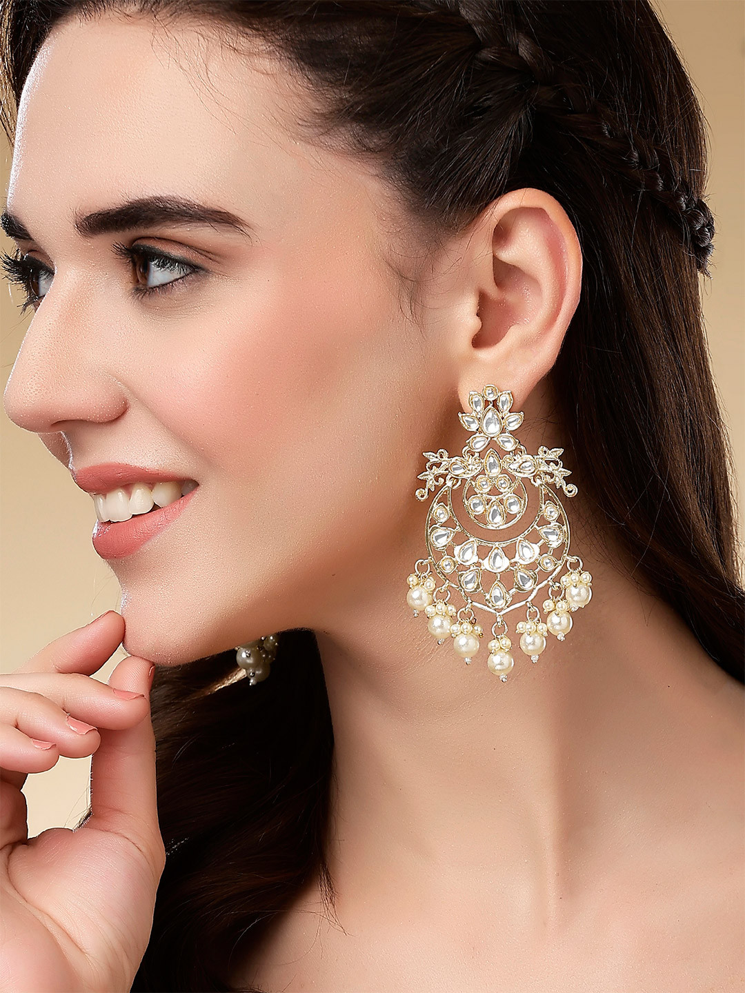 KARATCART Gold-Toned Contemporary Chandbalis Earrings