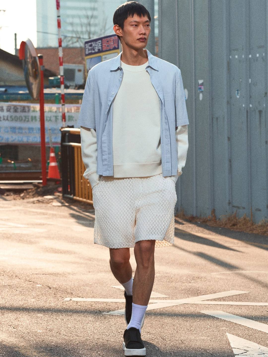 H&M Men Relaxed Fit Crochet-Look Shorts