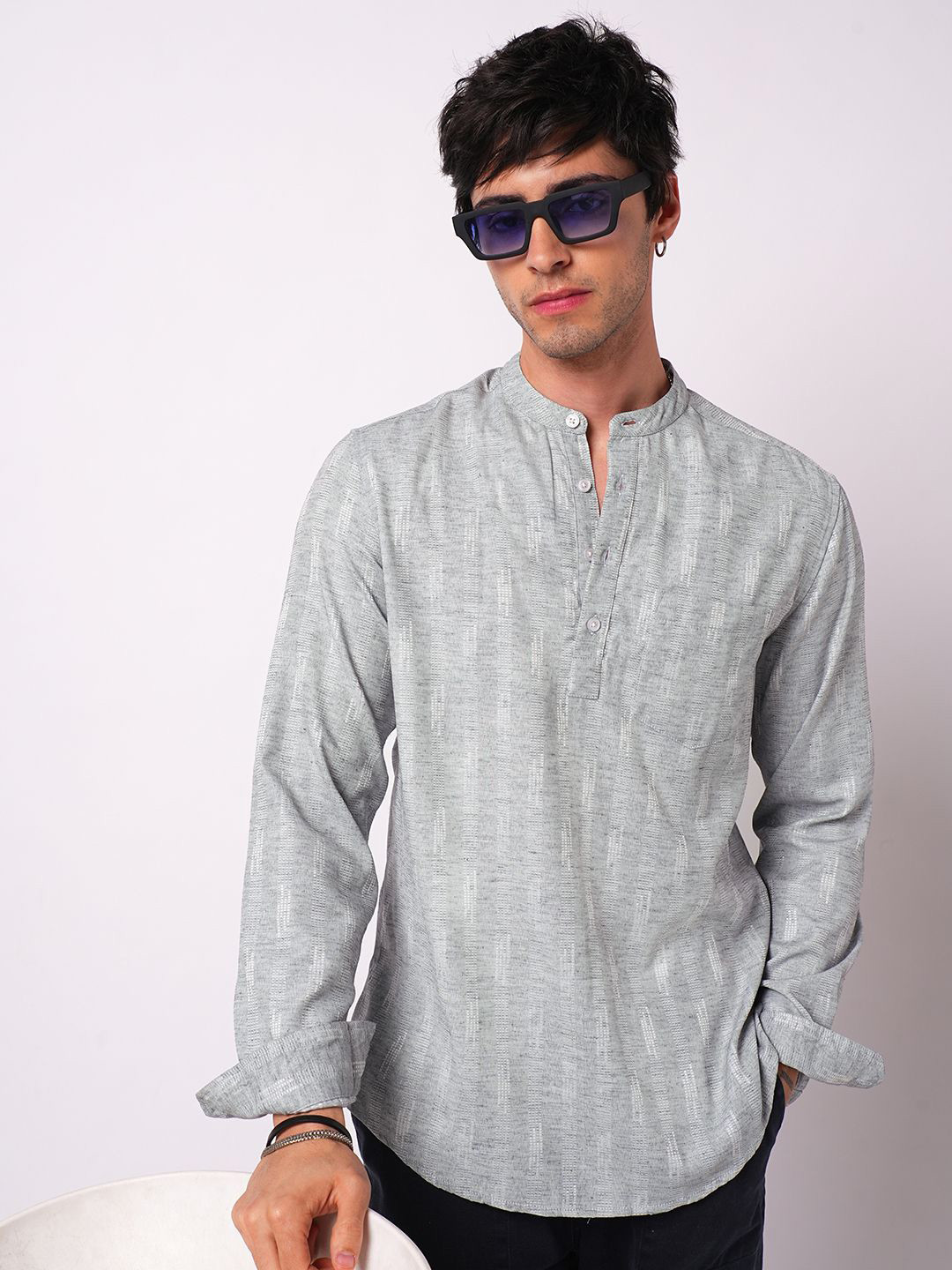 VASTRADO Men Ash Grey Linear Textured Kurta