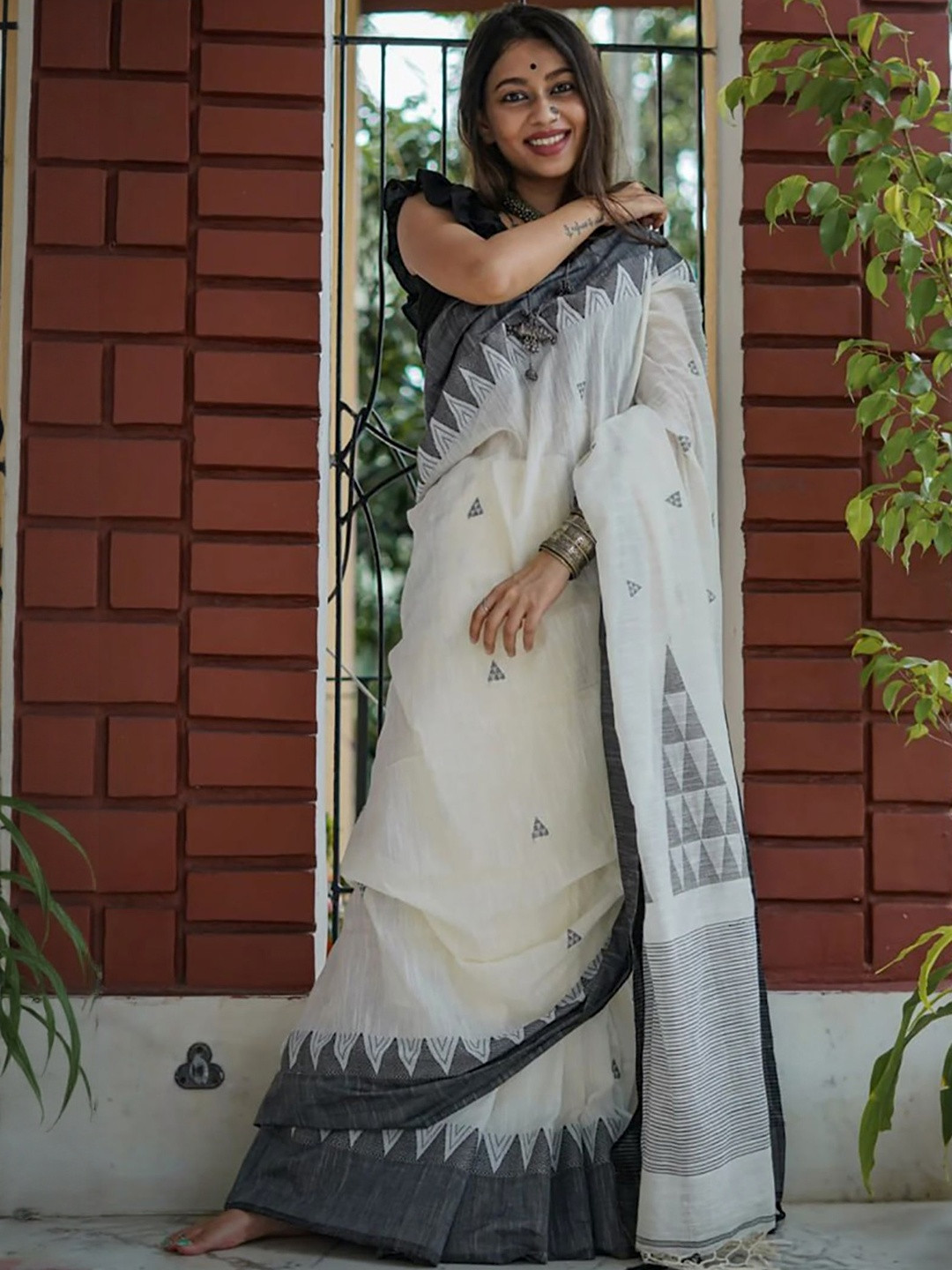 Moda Rapido Woven Design Silk Blend Handloom Fashion Saree