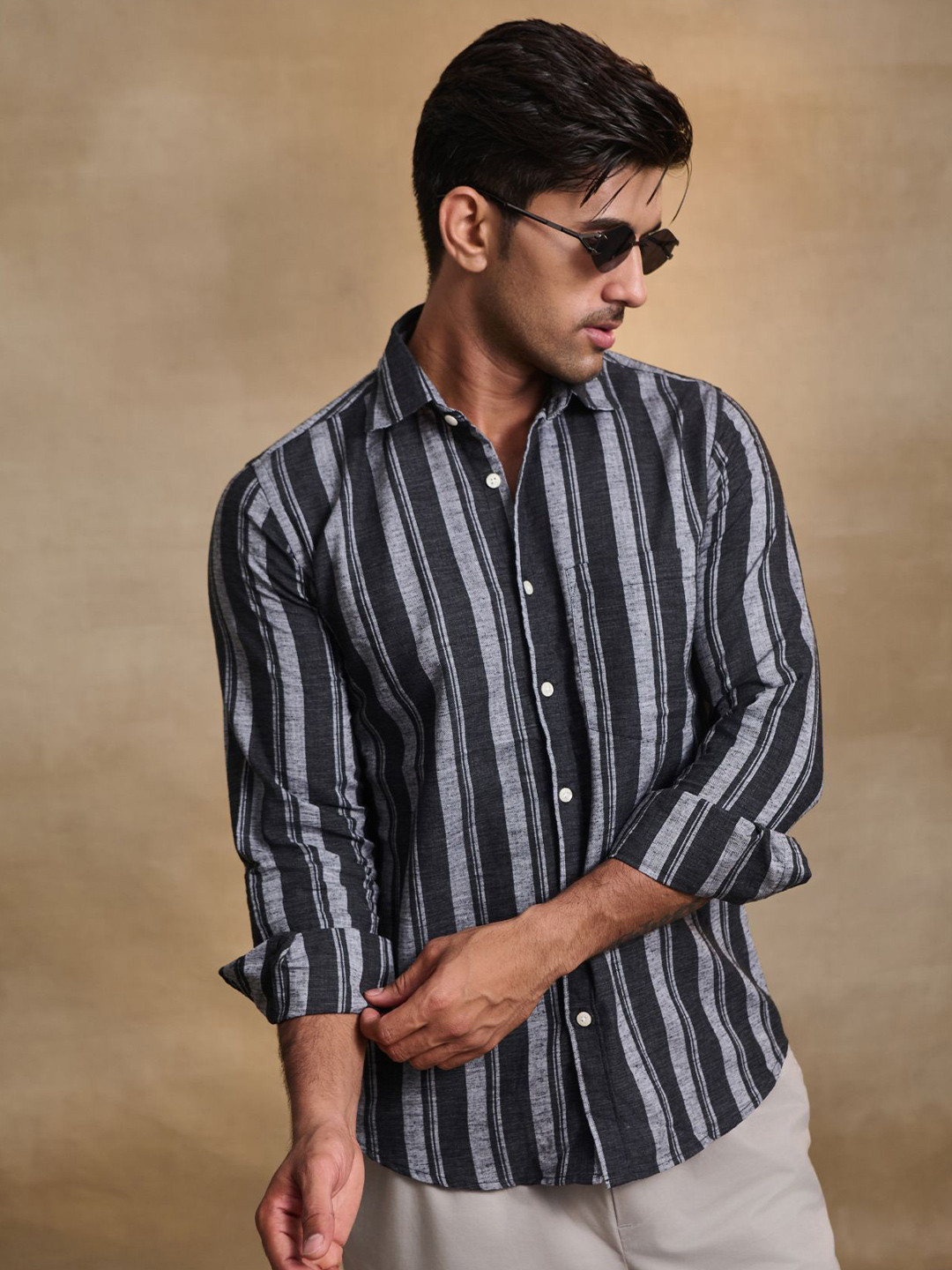 Uncluttered Closet Vertical Stripes Standard Cotton Casual Shirt