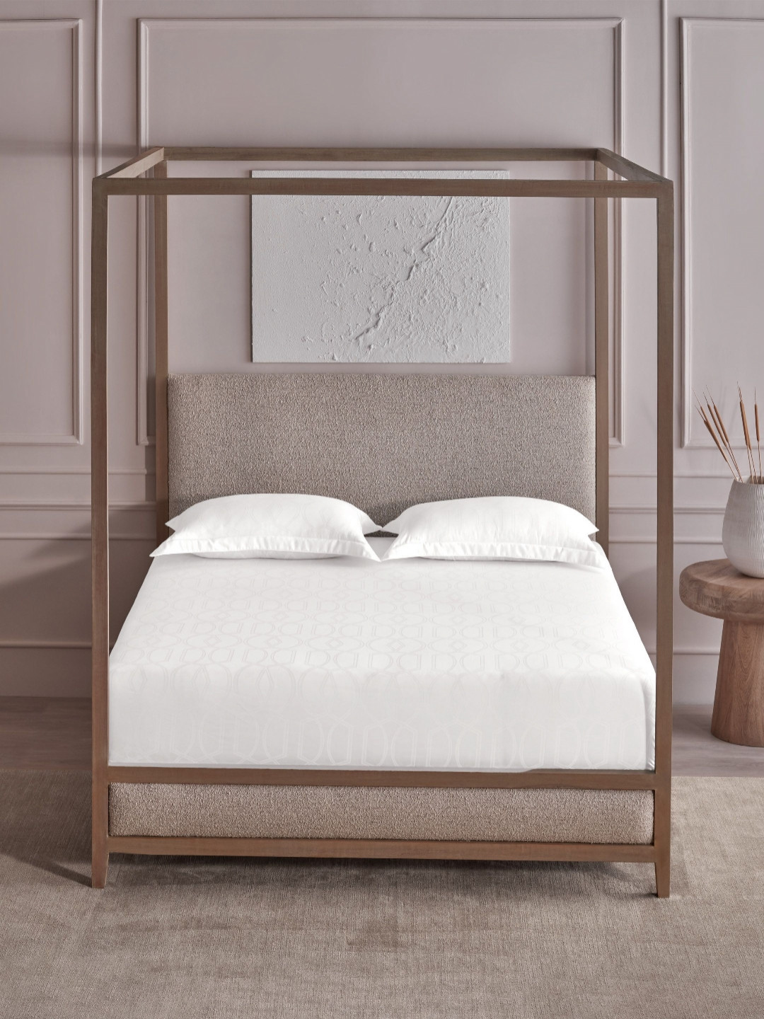 DDecor White Geometric Pure Cotton 300 TC Jacquard Super King Bedsheet Set 2.74m x 2.74m