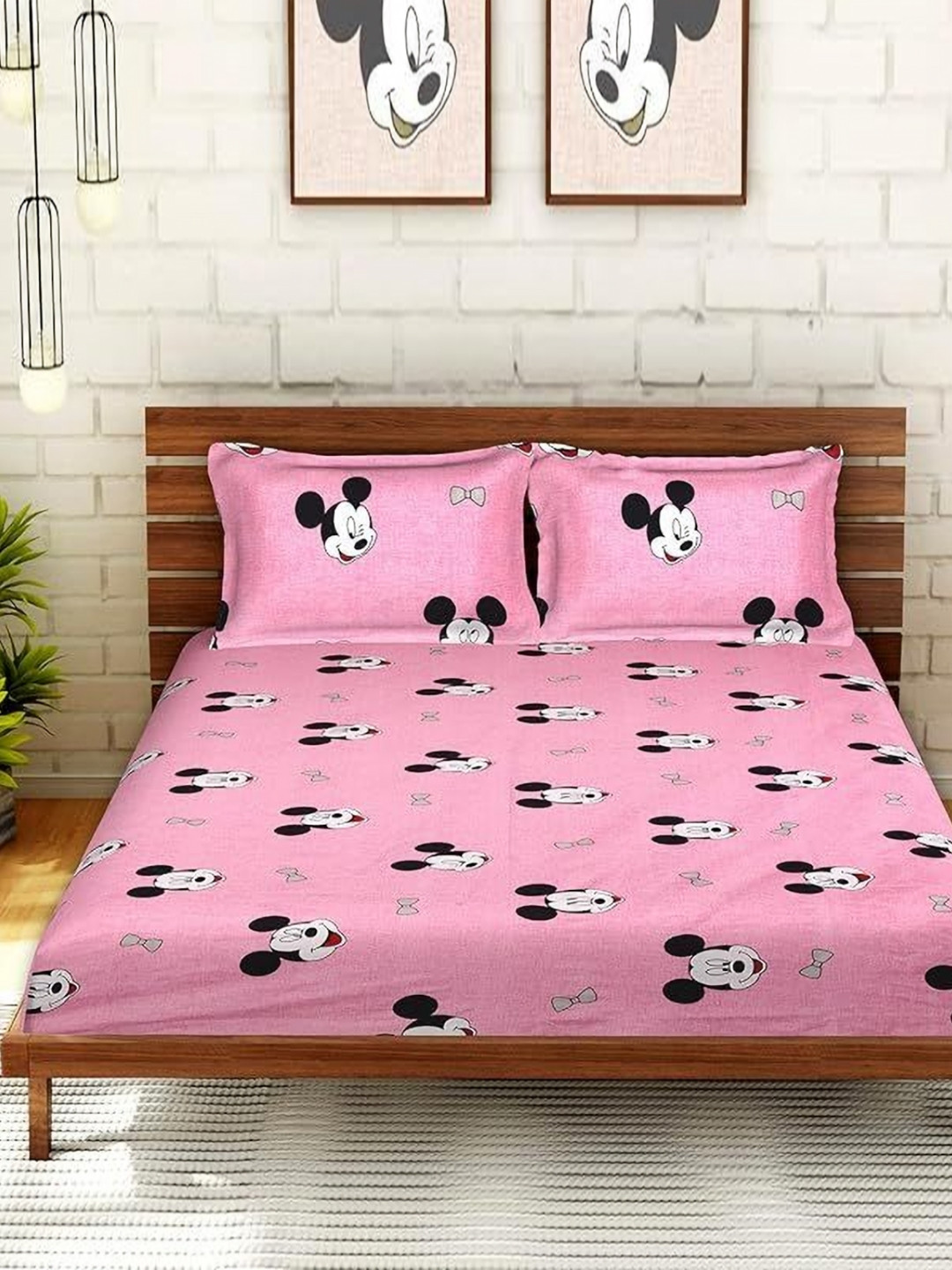 LUZDECOR Pink Micky Mouse Cartoon Characters Microfiber Queen Bedsheet Set 2.29 m x 2.54 m