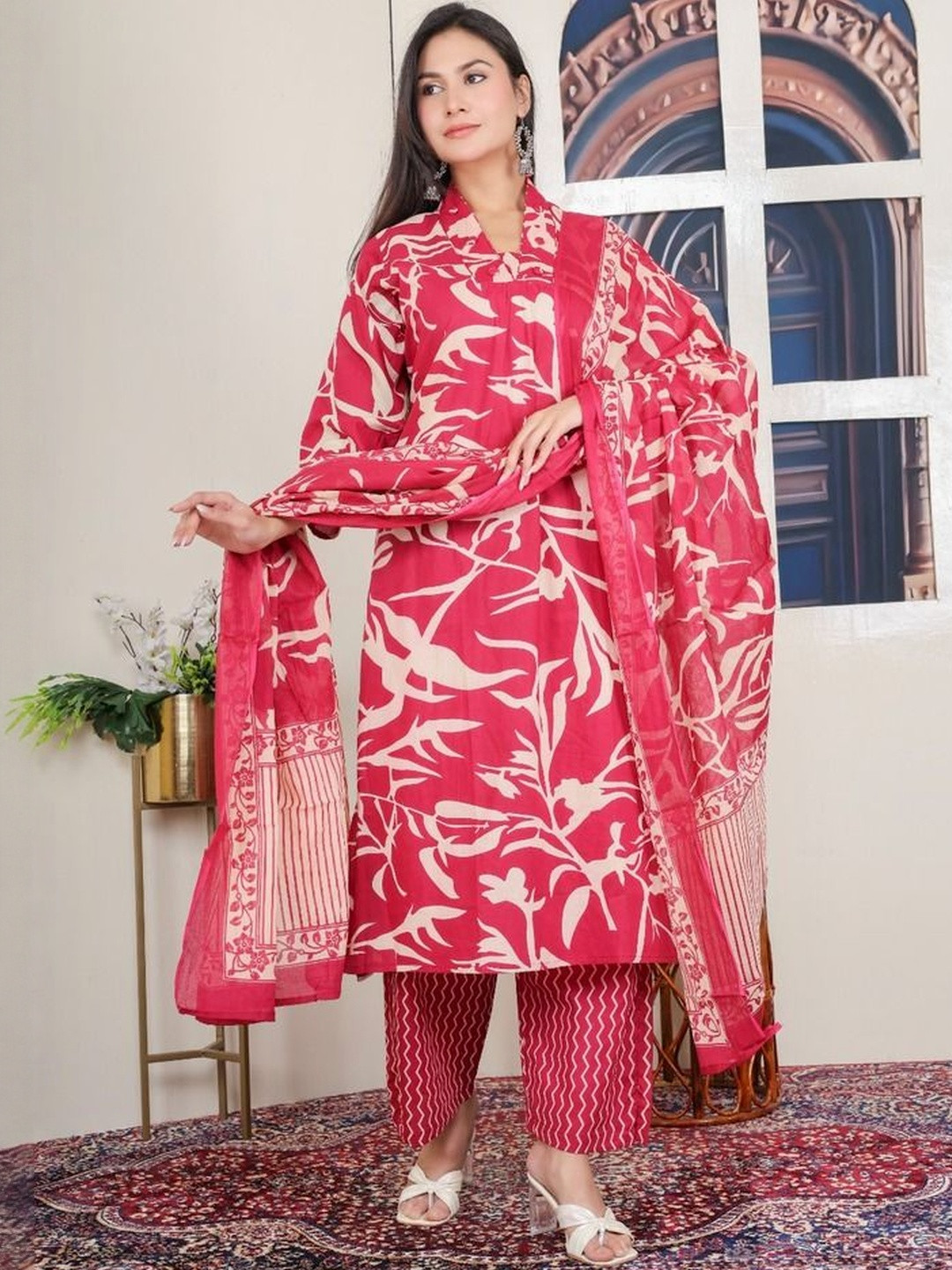 The Tinge Floral Printed Square Neck Pure Cotton Kurta With Trousers & Dupatta