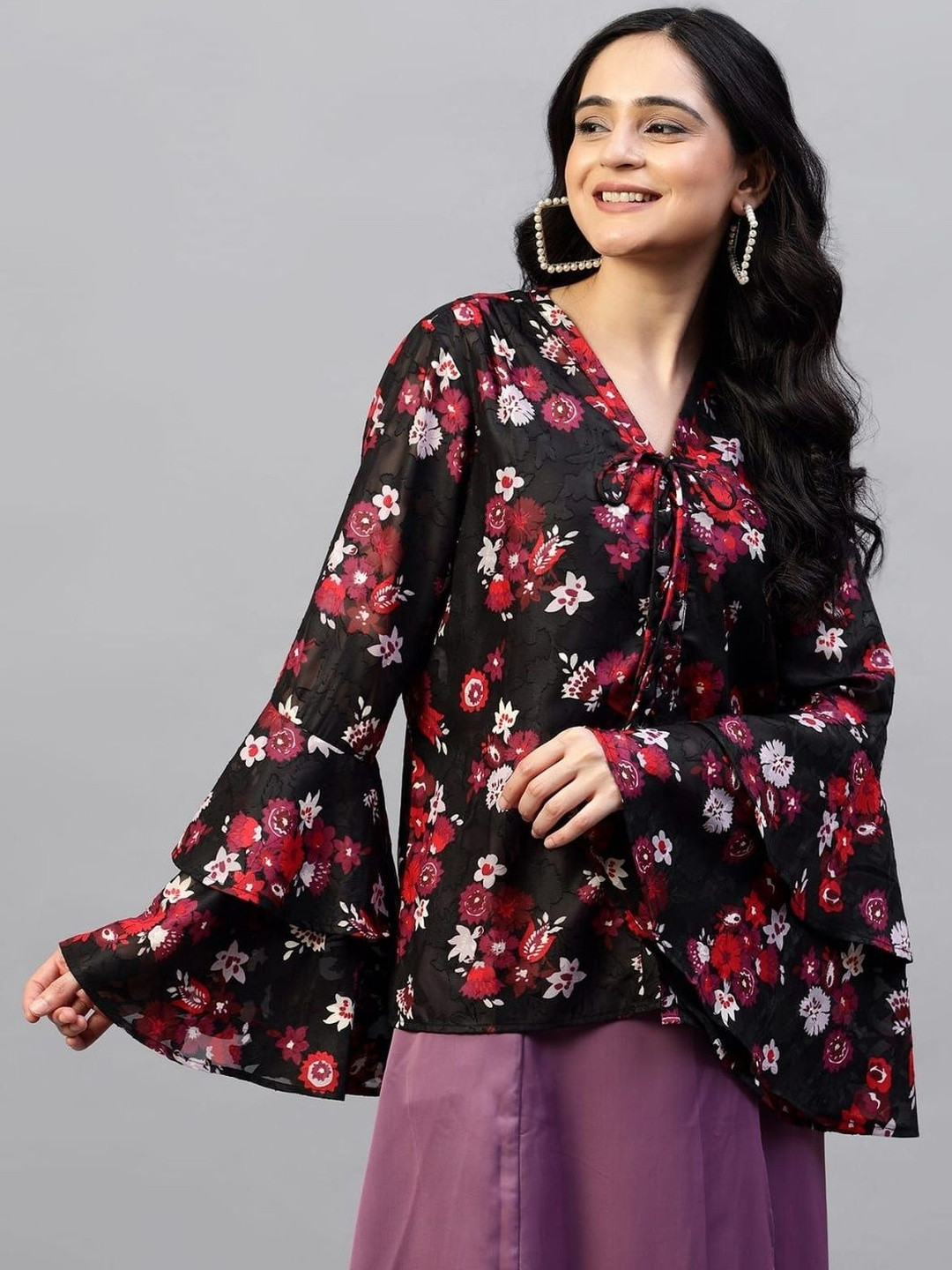 Sporting Women Floral Printed V-Neck Tie-Ups Layered Sleeve Top
