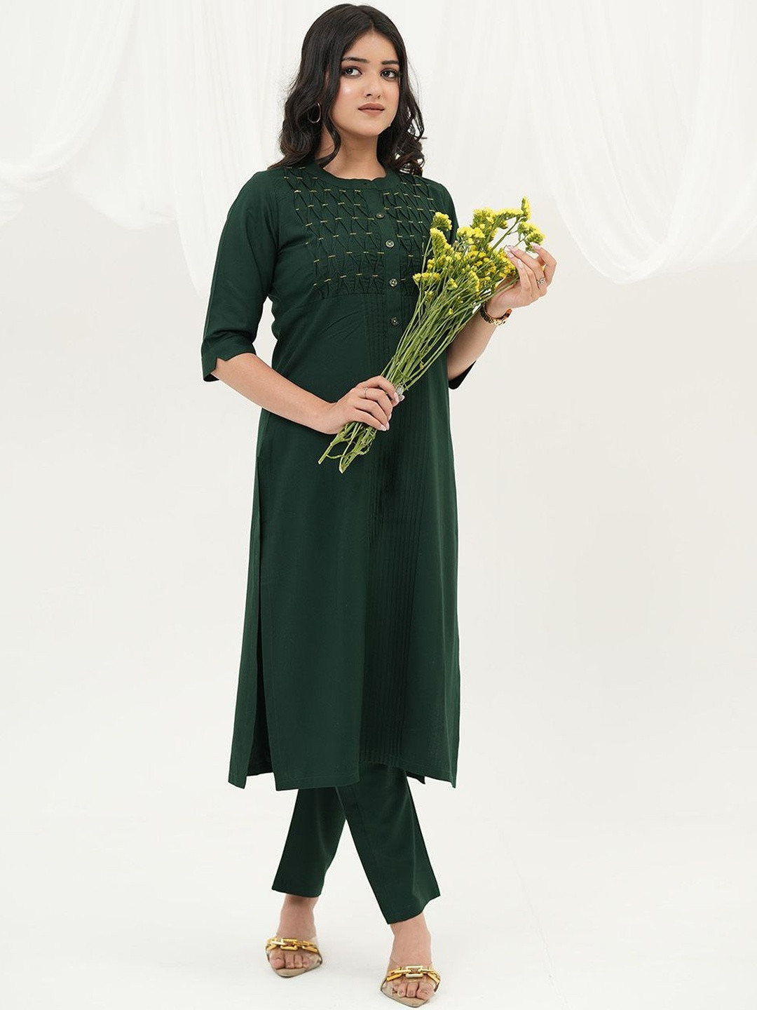SIMROZ Women Solid Kurta with Trousers