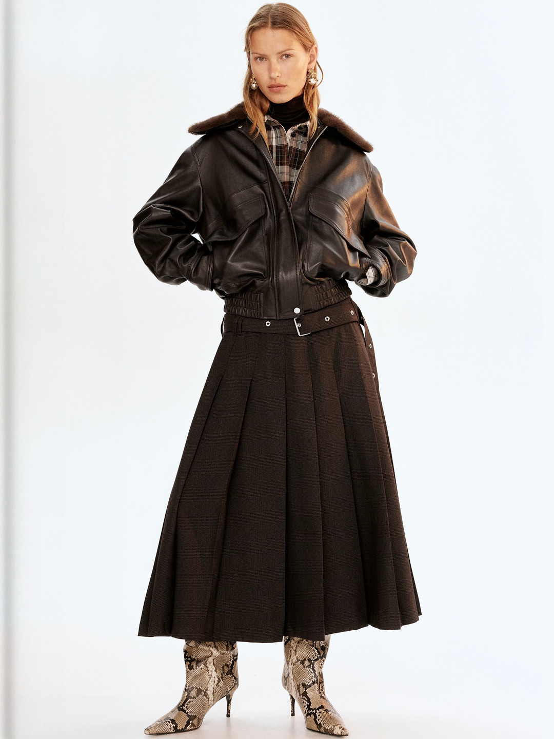 H&M Belted Pleated Skirt