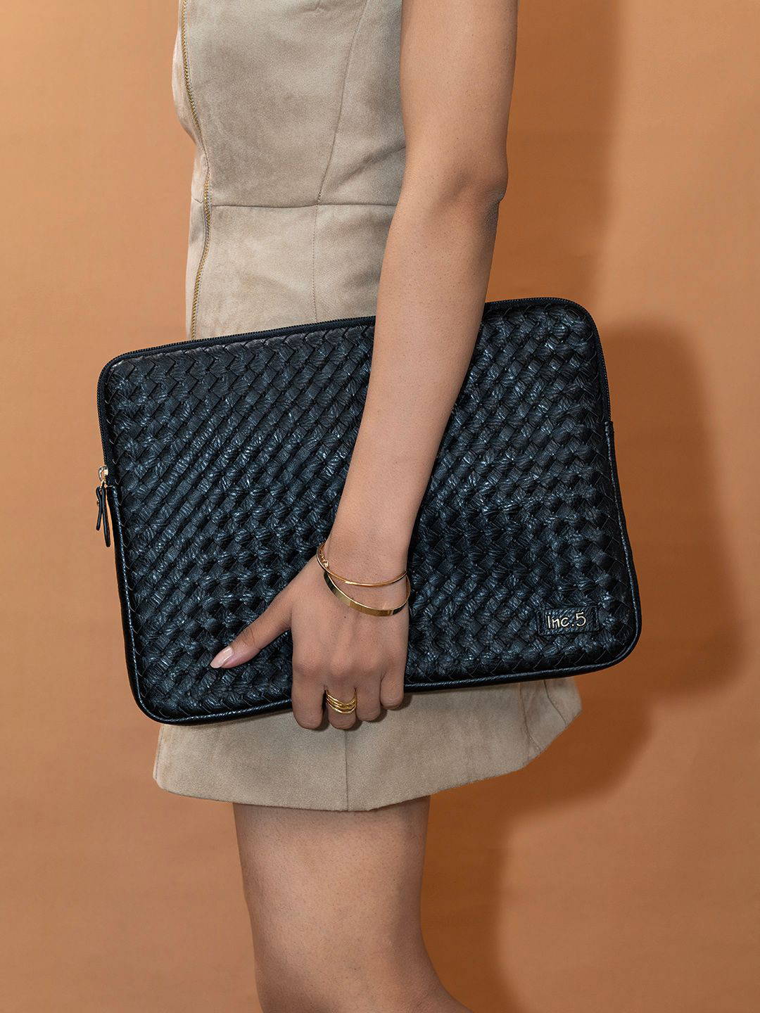 Inc 5 Women Textured Laptop Sleeve With Zip Lock