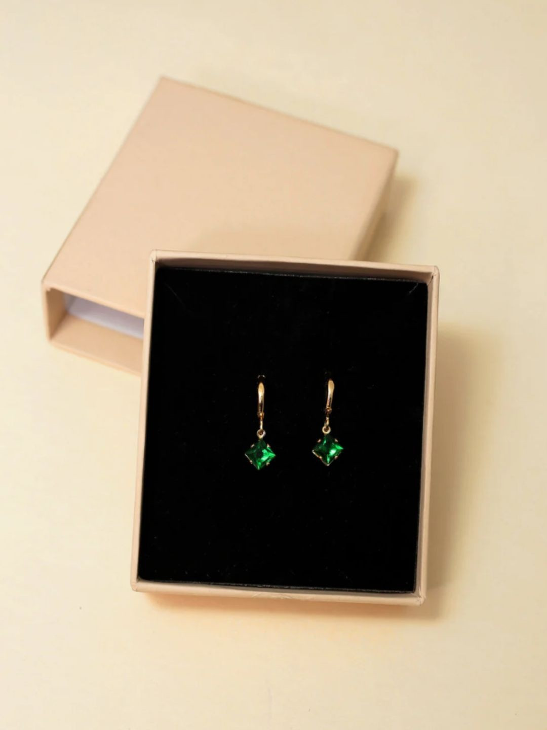 Tipsy closet Stainless Steel Gold-Plated Emerald Studded Chunky Contemporary Hoop Earrings