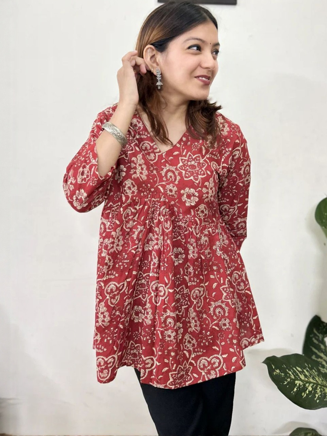 SHRIYANI Women Floral Printed Gathered Cotton Top