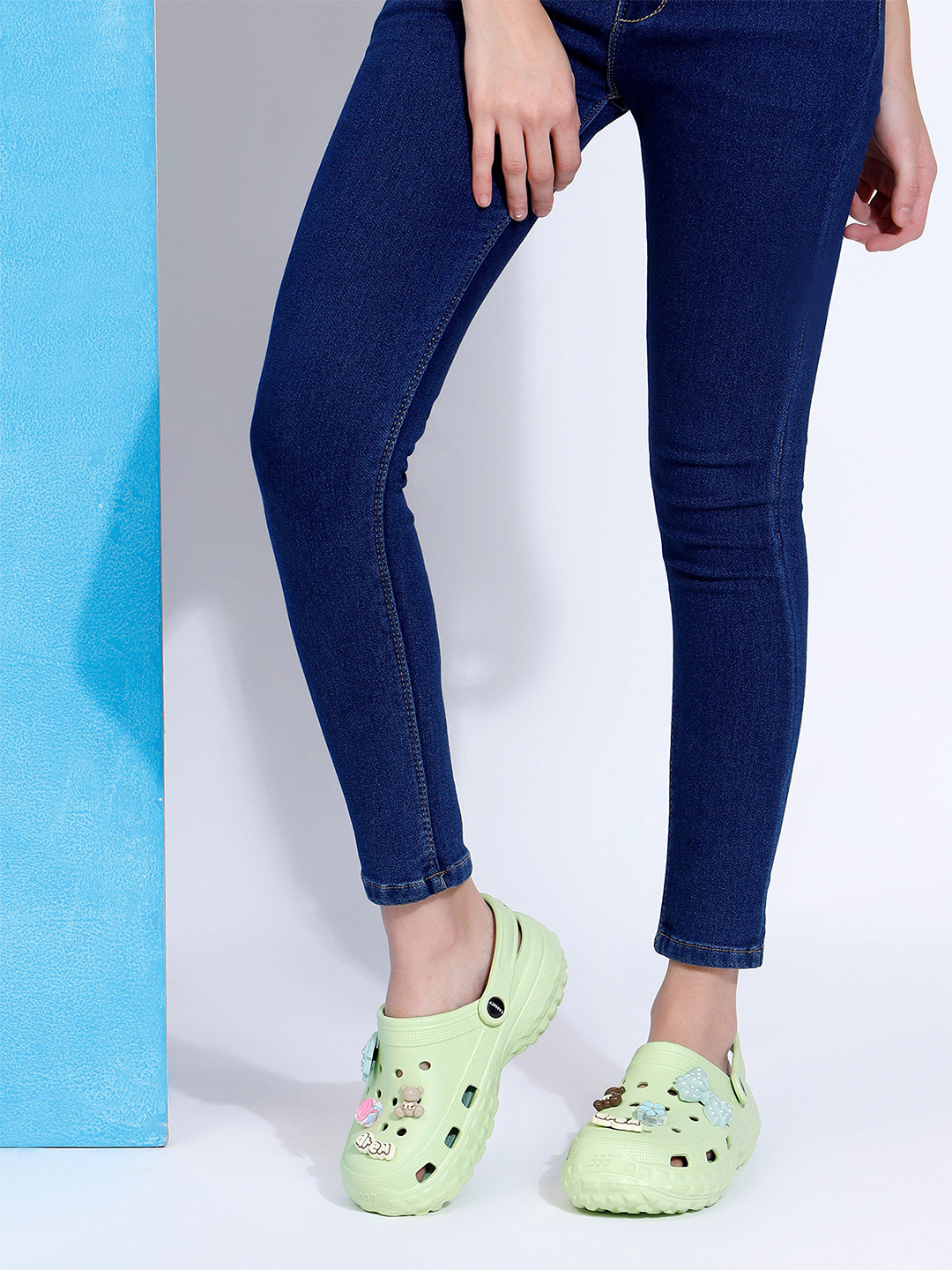 CASSIEY Women Classic Croslite Clogs With Bows