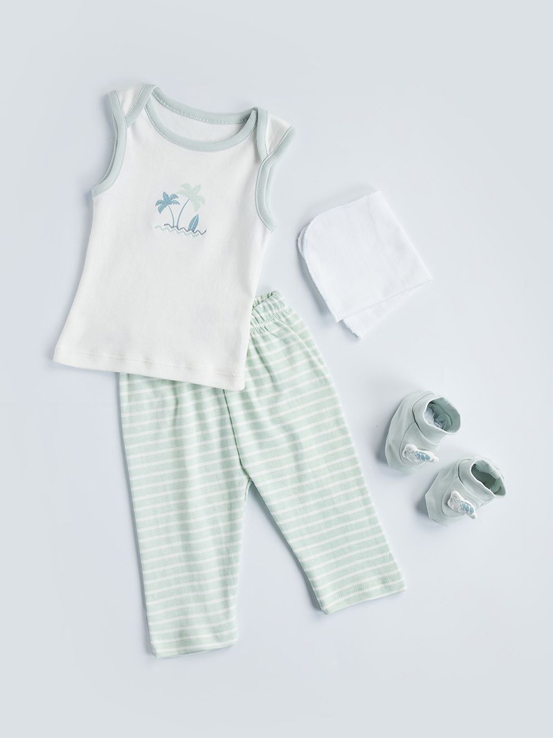 Juniors by Babyshop Infant Boys Pack Of 14 Printed Pure Cotton Baby Apparel Gift Set