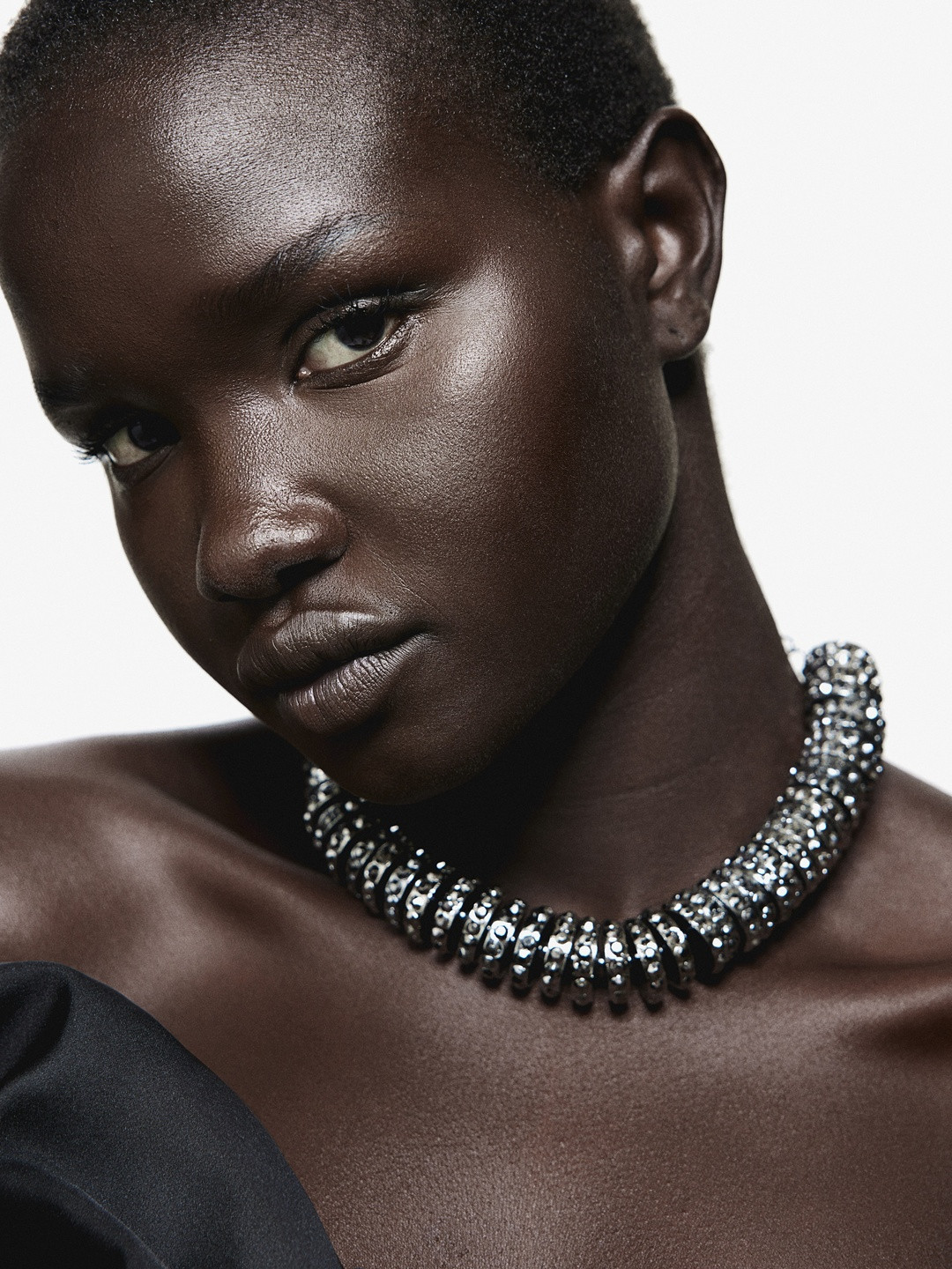 H&M Women Chunky Rhinestone Necklace