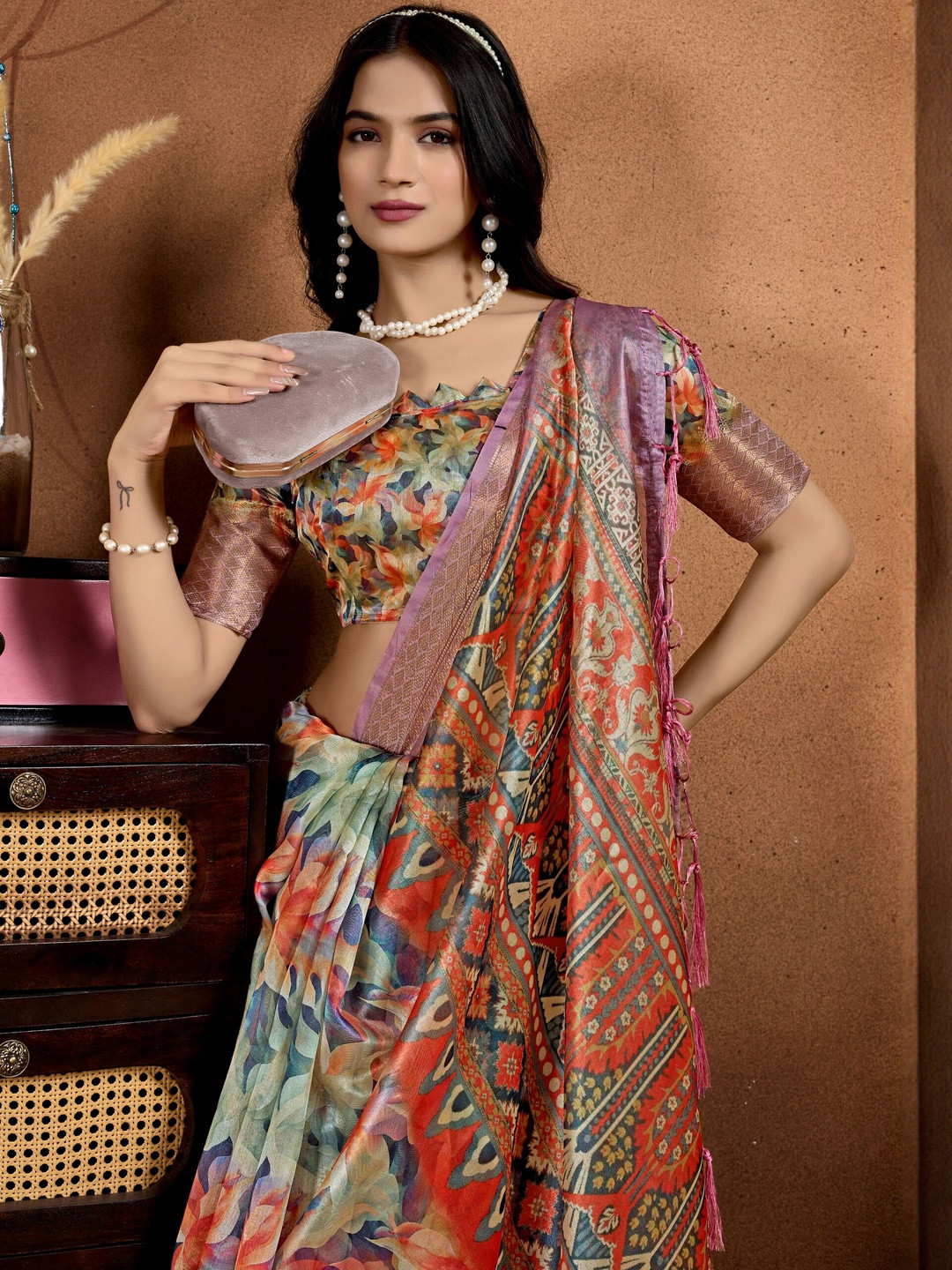 Tarlas Sarees Floral Printed Zari Saree With Blouse Piece