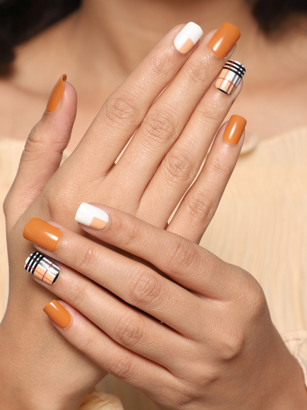 Lick 24 Pieces Oval Shape Nude Reusable Artificial Nails