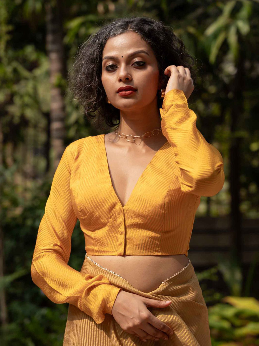 Suta Striped Silk V-Neck Saree Blouse