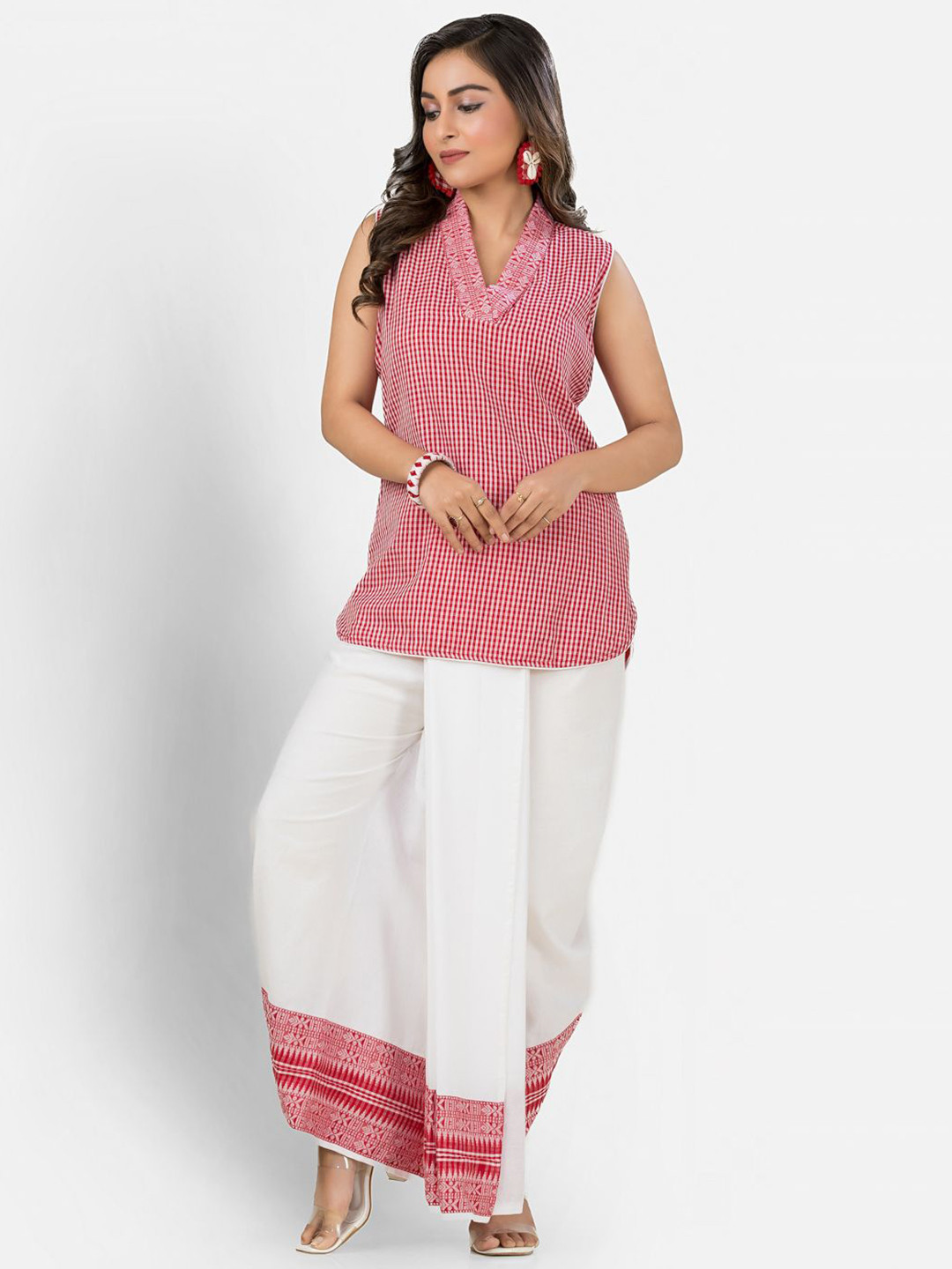 Crazy Needle Women Printed Pure Dhaniakhali Cotton V-Neck Top With Dhoti Co-Ords