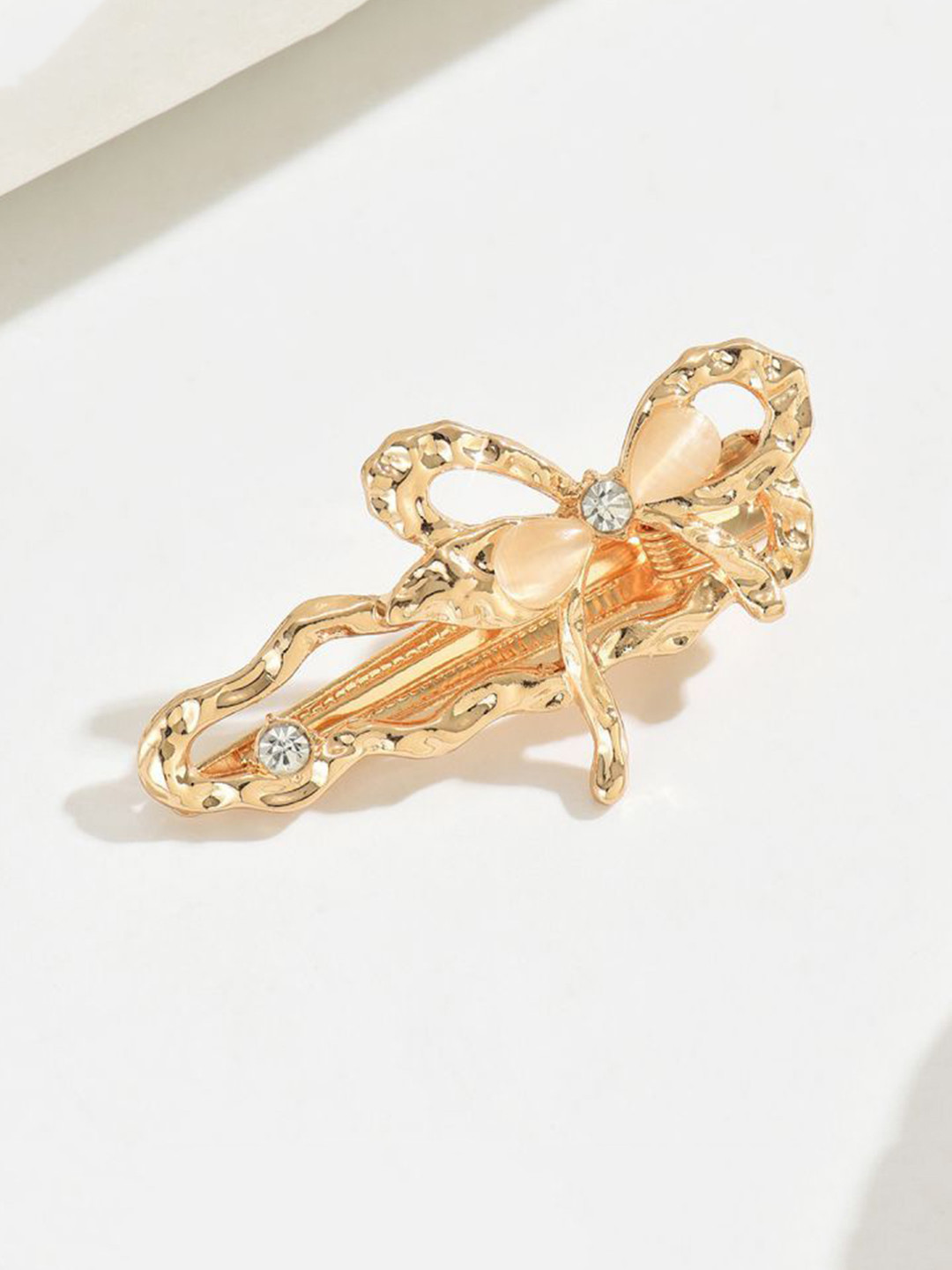 Stoln Women Embellished Alligator Diamond Bow Claw Clip